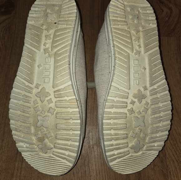 Hey Dude Women's Wendy Chambray Light Grey Casual Slip-On Shoes. - Picture 7 of 7